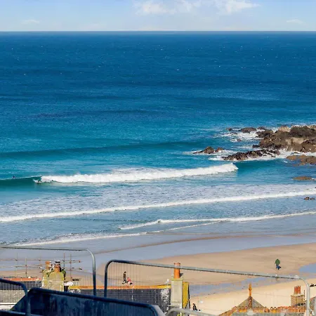 1 Seabirds House * St Ives